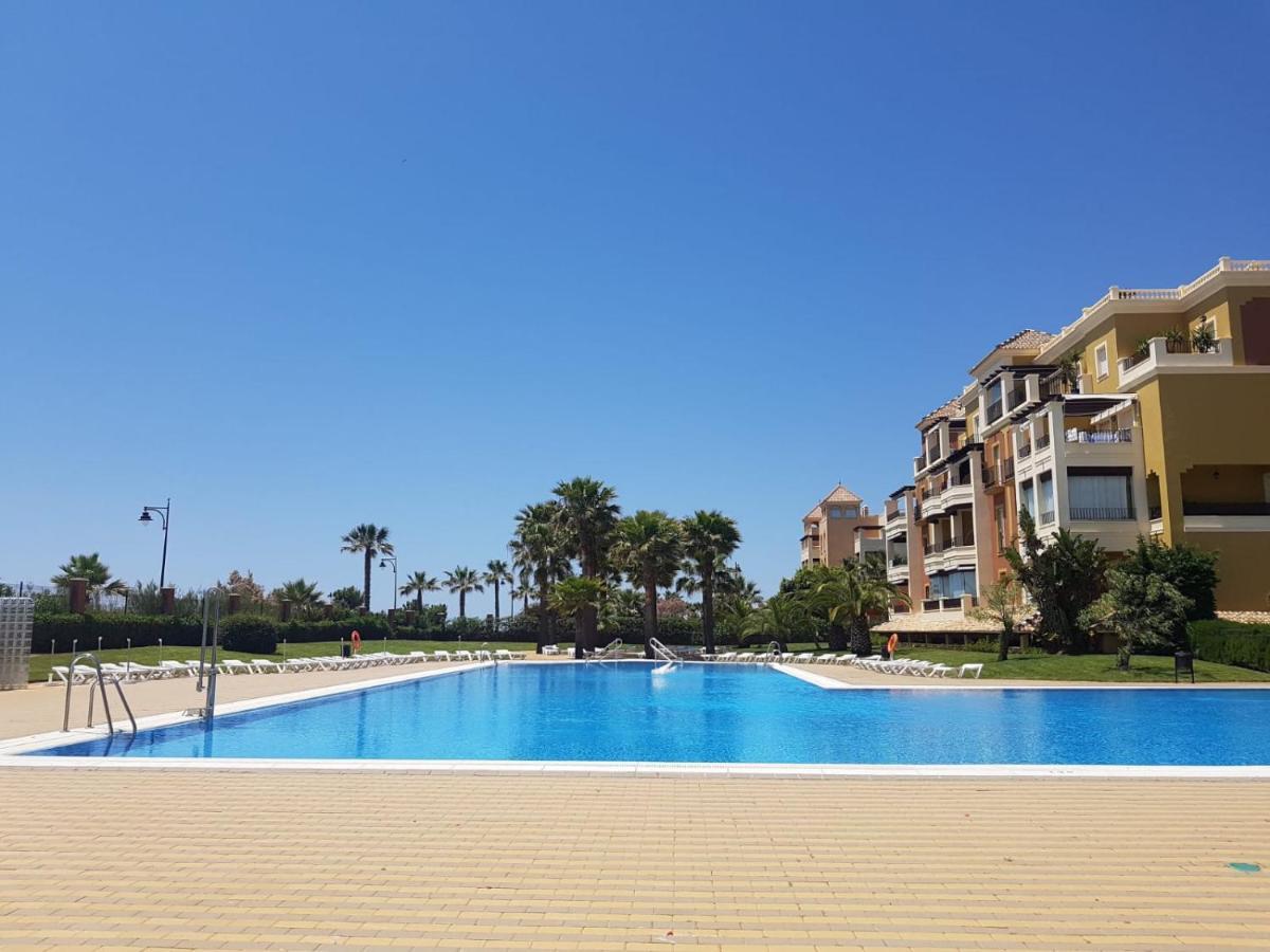 Bonito Apartamento en Primera Línea de Playa Isla Canela Exterior foto